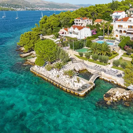 Paradise Heated Pool Near Sea Jacuzzi Sauna Donji Okrug (Ciovo)