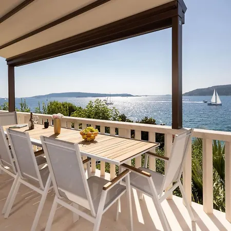 Paradise Heated Pool Near Sea Jacuzzi Sauna Donji Okrug (Ciovo)